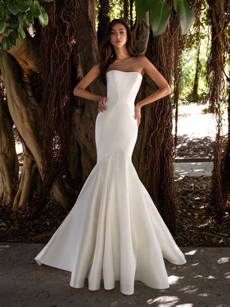 Strapless Mermaid Wedding Dress With Open Back Pronovias Satin