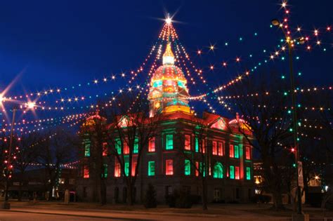 10 Of The Best Christmas Light Displays In Nebraska In 2016