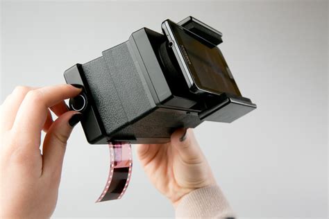 The Lomography Smartphone Film Scanner Can Help You Save The Past