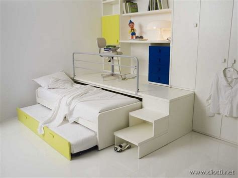 Il letto sopra l'armadio… abbiamo pensato a queste soluzioni di soppalco singolo e di castelli con armadio per risparmiare spazio e avere la possibilità di contenere. camerette letto sopra e armadio sotto | Divani in coppia ...