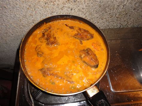 The meat aspect of ndizi na nyama is usually fulfilled with pieces of beef. Menu Time: Namna ya kupika Ndizi za kusonga na Rost ya Samaki