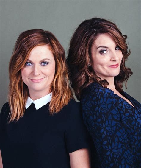 Amy Poehler And Tina Fey When Leaning In Laughing Matters The New York Times
