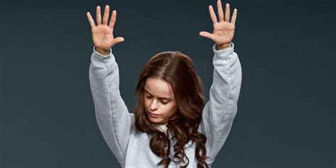 alert the oitnb season 3 release date is here orange is the new black orange is the new oitnb