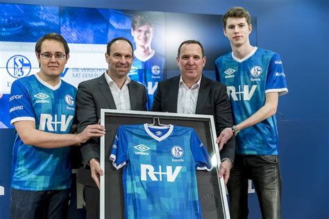 Der fc schalke 04 esports. R+V wird Hauptsponsor des FC Schalke 04 Esports ...