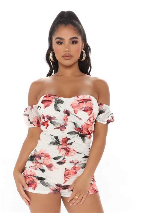 Kylie Jenner Outfits, Tumblr Girls, Floral Romper, White Fashion, Most