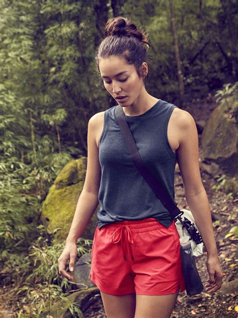 Breezy Tank In 2020 Cute Hiking Outfit Summer Hiking Outfit Outdoor