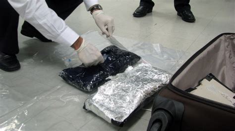 Woman Caught With 2 Kg Of Drugs At Airport Tuoi Tre News