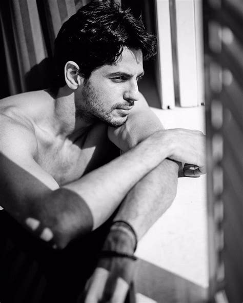 Shirtless Bollywood Men Sidharth Malhotra Topless In 2016 855 Hot Sex Picture