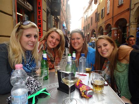 In italy most people look like italians. Why you should study in Antwerp: Viva Italia!