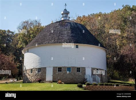 Round Barn Farm Bed And Breakfast And Bread In Red Wing Minnesota Usa