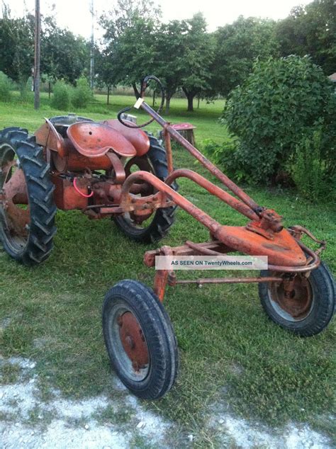 Early Allis Chalmers G 1948 Tractor