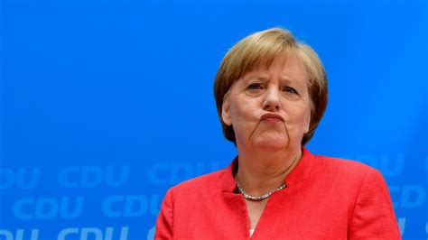 Rising infections have put germany in a very serious situation, chancellor angela merkel says. Un espion égyptien dans le service de presse d'Angela Merkel?