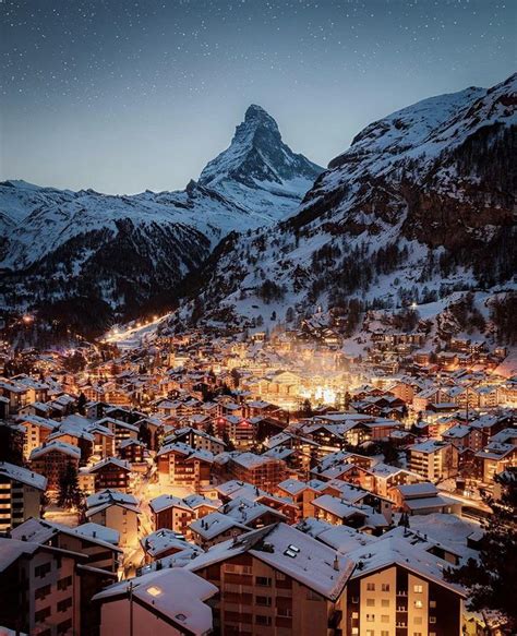 A quiet night in the town of Zermatt, Switzerland : pics