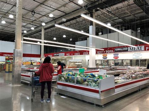 the most popular grocery store in the u s isn t costco report finds