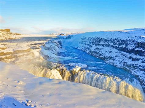 When To Visit Iceland Summer Vs Winter Travel Discover The World Blog