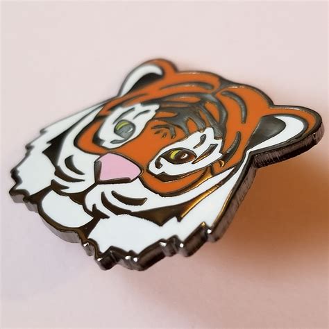 Tiger Hard Enamel Lapel Art Pin