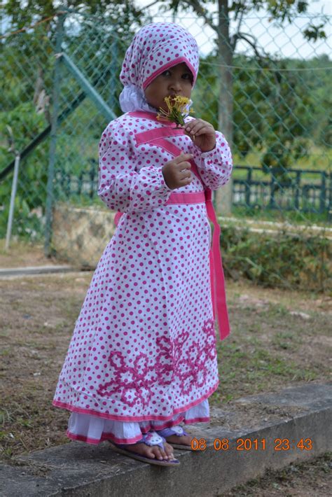 Untuk jenis baju dan harga. LAYLA Islamic Fashion: Gaun Kanak-Kanak Muslim Princess