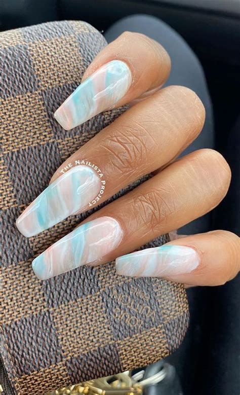 40 Stunning Marble Nails That You Ll Want To Try This Year Chic Nail Designs Short Acrylic
