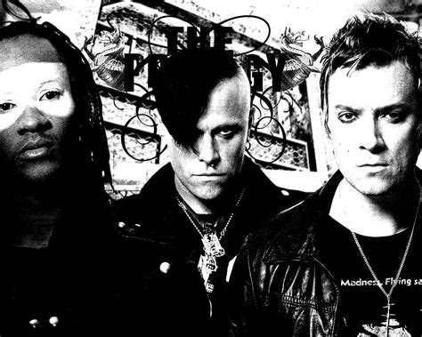 Maxim was recruited at short notice to mc at their debut gig at labrynth in dalston, london. The Prodigy, vuelve a estar de luto… | Be Tronic Music