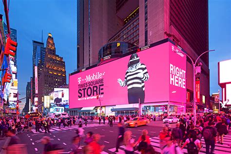 Digital Screens And Billboards Times Square Nyc 2022