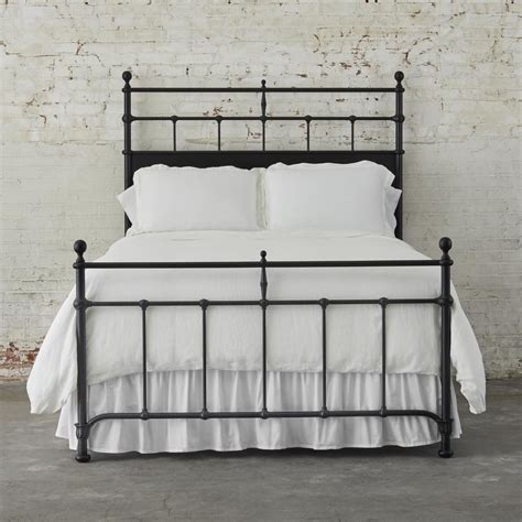 Black Metal Bed With Finial Posts Metal Beds Bed Bed Frame