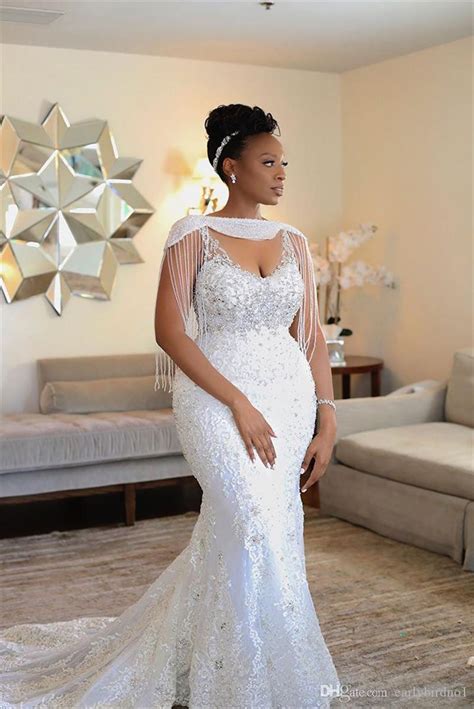 2020 Luxury African Off Shoulder Mermaid Wedding Dress With Tassels