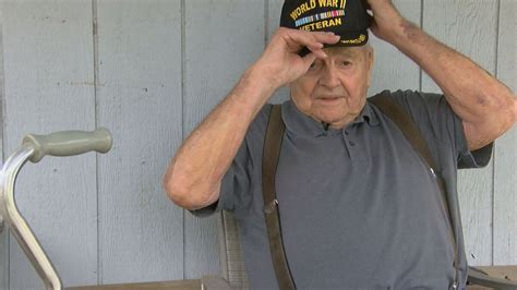 Wwii Veteran Receives New Cap From Lufkins American Legion Auxiliary