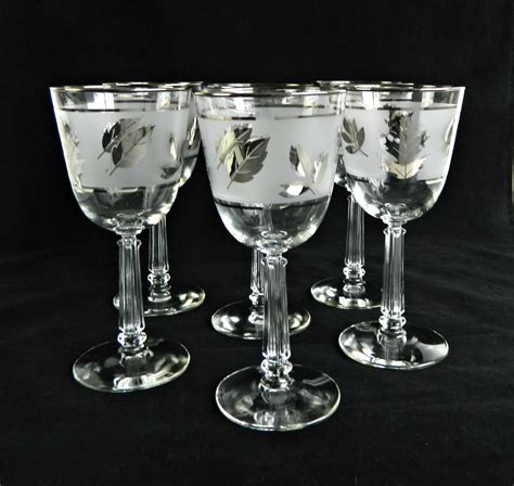 Vintage Libbey Silver Leaf Frosted Wine Glasses Set Of 6 Etsy Frosted Wine Glasses Wine