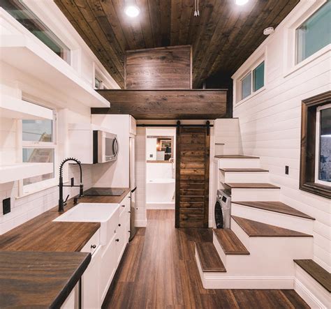 10 Foot Wide Tiny Home With An Amazing Bathroom
