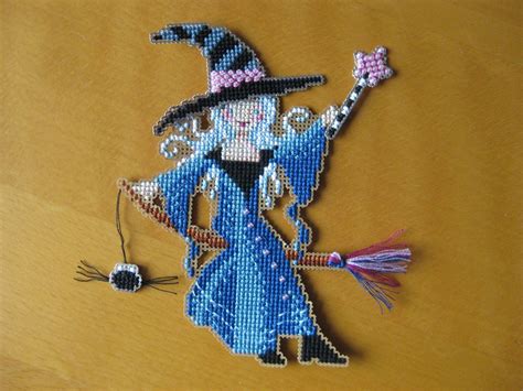 Free and good quality counted cross stitch patterns to print. A Halloween ornament from a 'Brooke's Books' design ...