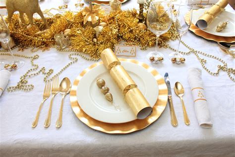 20 Gold Diy Gold Christmas Table Decorations Decoomo