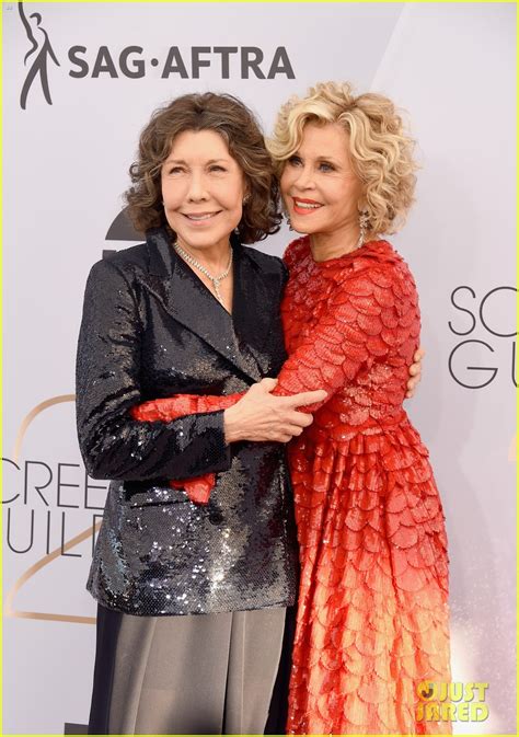 Grace And Frankie Stars Jane Fonda And Lily Tomlin Teaming Up For Movie Moving On Photo 4631204