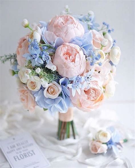 Pastel bouquets are amazing for any type of wedding and any season, so enjoy the ideas below and go go pastels! 49 Stunning Pastel Wedding Bouquets - Weddingomania