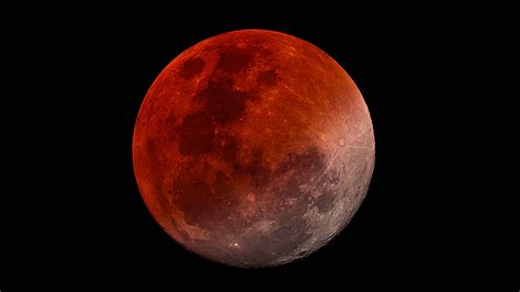 How To Photograph The Super Blood Moon With Your Camera Or Phone
