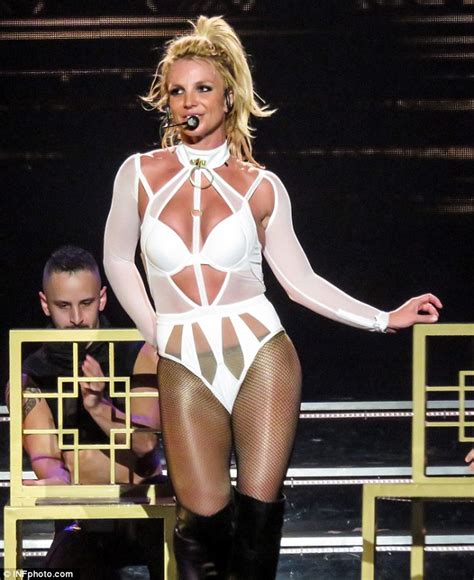 Britney Spears Flaunts Phenomenal Figure At Las Vegas Show Daily Mail Online