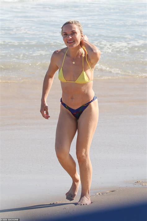 Hunter Biden S Wife Melissa Cohen Flaunts Her Toned Body On A