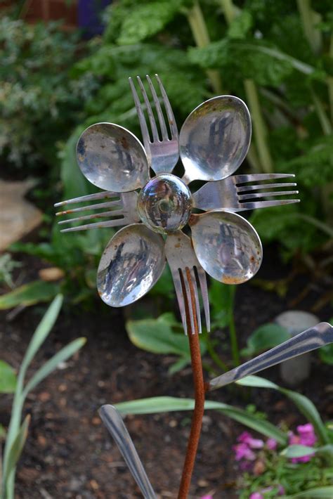 Cute Garden Art For A Kitchen Garden Metal Garden Art Glass Garden