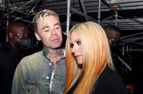 Avril Lavignes Ex Mod Sun Posts Cryptic Note As She Confirms Tyga Romance