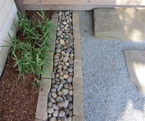 15 Wonderful Garden Edging Ideas With Pebbles And Stones