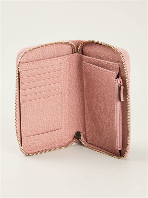 Card holder burberry, leather 100%, color black. Gucci Card Holder in Pink | Lyst
