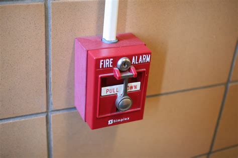 Elementary School Fire Alarm No 0817 This Photo Is Konoma Flickr