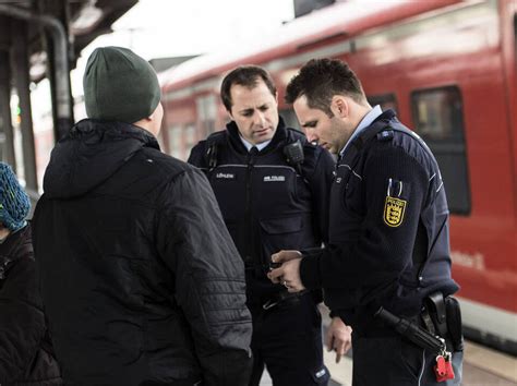 Mehr Stellen F R Behinderte Polizeibeamte Gefordert Baden W Rttemberg Pforzheimer Zeitung