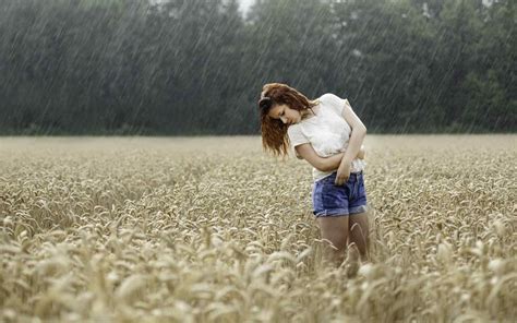 Girl In Rain Profile Dp For Whatsapp And Facebook Freshmorningquotes