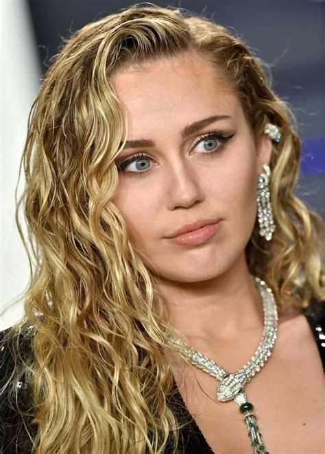 Miley Cyrus At The 2019 Vanity Fair Oscars Party Best Oscars