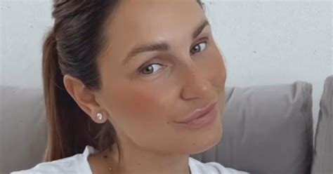 Sam Faiers Luxury Country Getaway With Sister Billie And Mum Suzie In