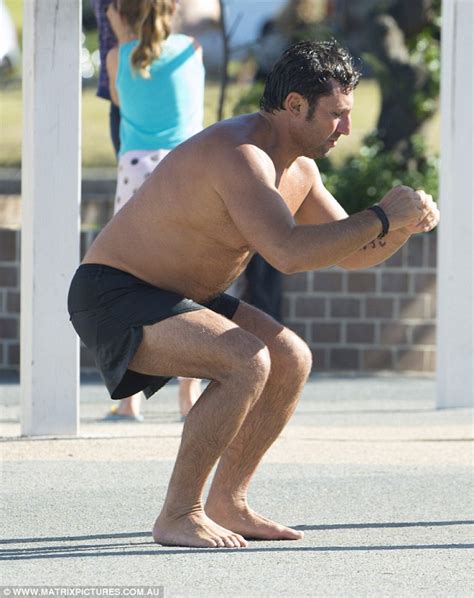 Nasser Sultan Flaunts Fit Physique On Bondi Beach Daily Mail Online