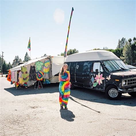 Intriguing Photo Series Capturing People Living Out Of Their Rvs Freeyork