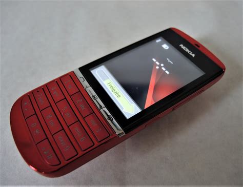Handy Nokia 300 In Rot Neuwertig In Ovp In 91056 Erlangen Für 39