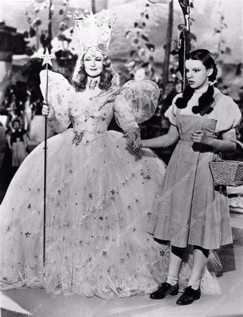 Judy Garland Billie Burke The Wizard Of Oz 669 21 Abcdvdvideo