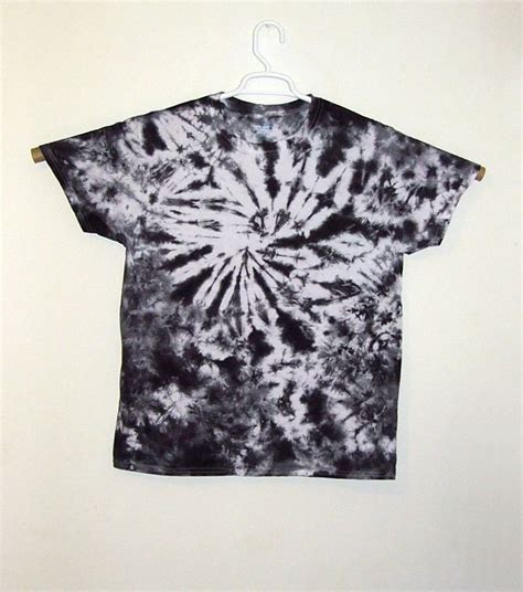 Black And White Tie Dye Gasp I Can Think Of A Lot Of Things To Pair